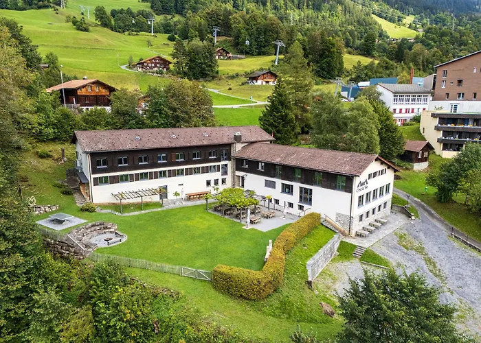 Family & Mountain Lodge C\'Est La Vie